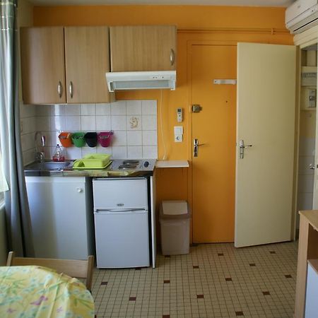 Au Coeur De Bourg Csm Apartment Courseulles-sur-Mer Bilik gambar