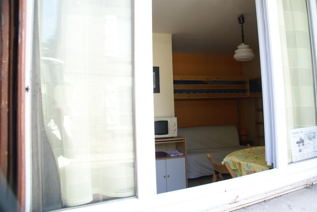 Au Coeur De Bourg Csm Apartment Courseulles-sur-Mer Luaran gambar